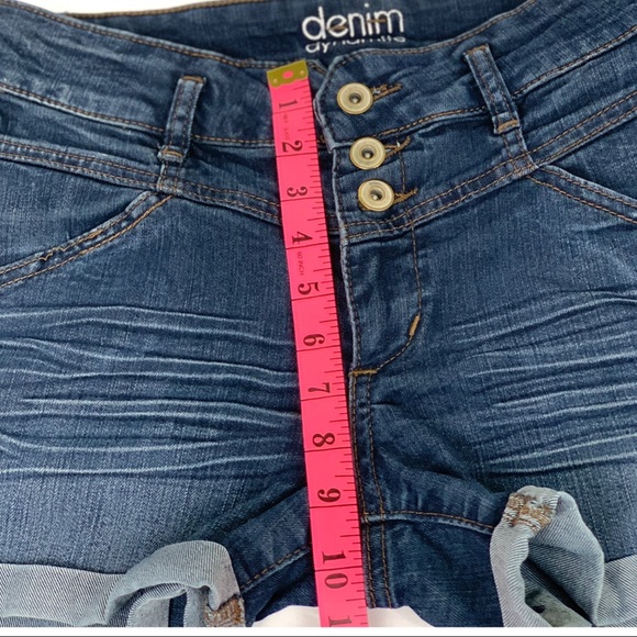 Dynamite Denim Shorts - Picture 4 of 7